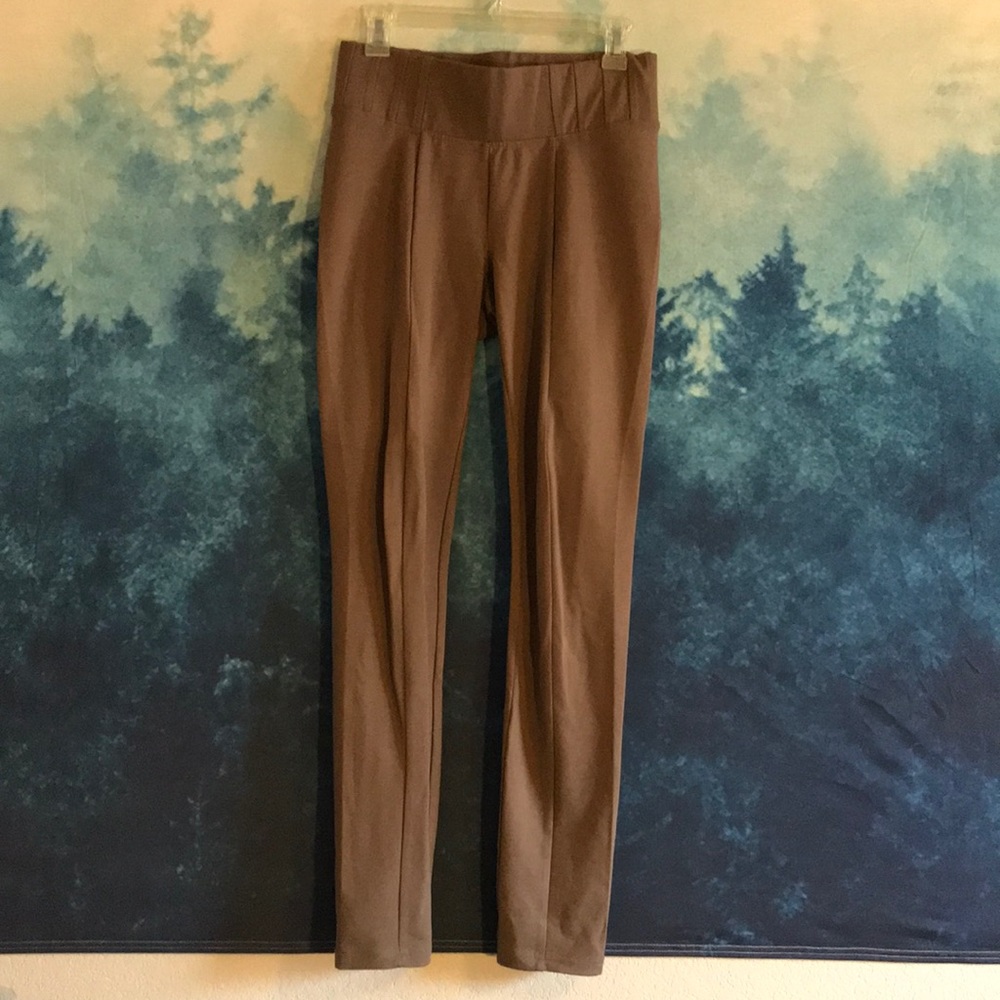 One5One Taupe Leggings